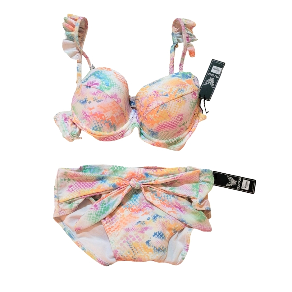 Go Coco 2-piece swimsuit Size-Medium NWT